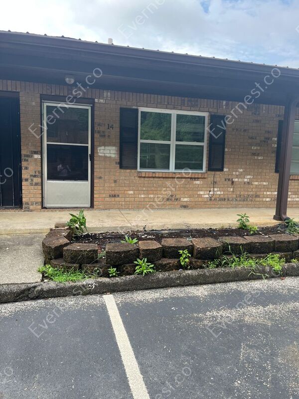 925 Shallowford Rd Unit 14, Chattanooga, TN 37411 Condo for Rent in