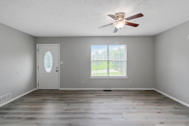 Building Photo - 207 Cobblestone Ct