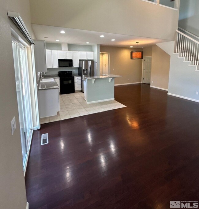 Foto del edificio - 1034 Floral Ridge Way