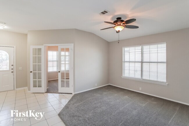 Building Photo - 6707 Silvercrest Dr
