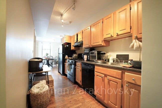 Photo - 1942 Beacon St Apartment