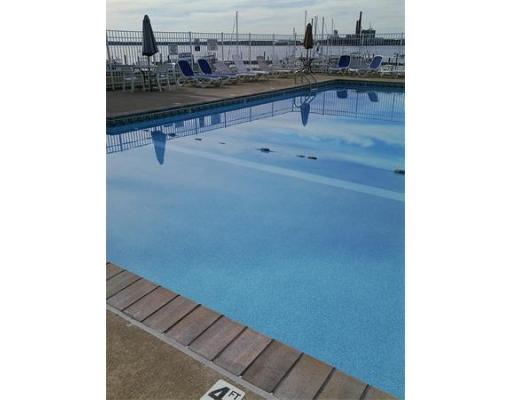 Primary Photo - 700 Shore Dr