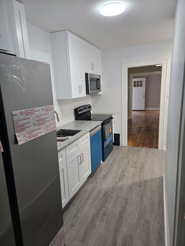 Foto del edificio - 2230 E 67th Terrace