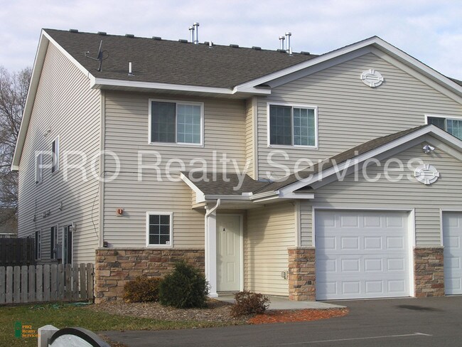 Foto del edificio - 8104 Pleasant View Dr NE