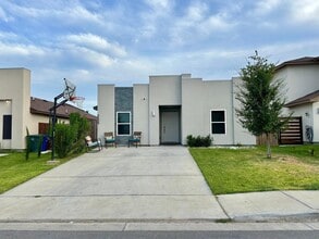 Building Photo - 5609 Encanto Dr