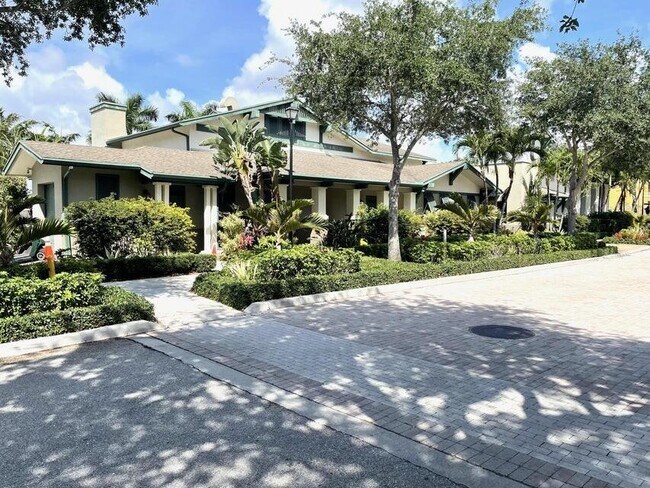 Foto del edificio - 590 Amador Ln