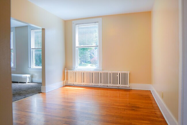 dining room - 214 S Mantua St