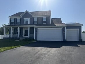 Building Photo - 136 Alliance Ct