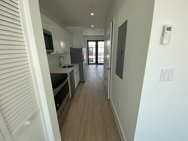 Building Photo - 4100 SW 64th Ave