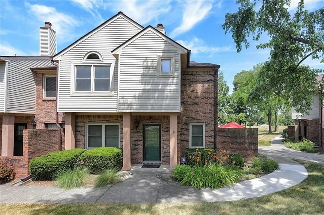 Foto del edificio - 9572 Maple Way