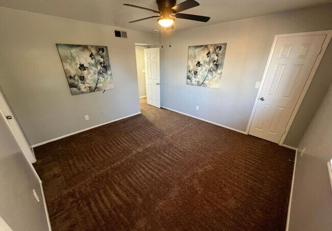 Foto del edificio - 7126 N 19th Ave
