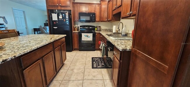 Foto del edificio - 1823 SE 15th St