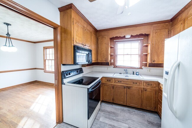 Foto del edificio - 4 Bedroom || 3 Bathroom Home with Finished Basement