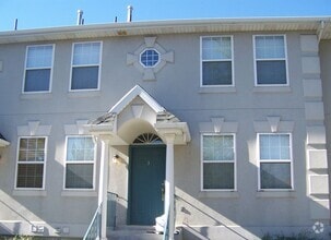 Building Photo - 1947 S Columbia Ln