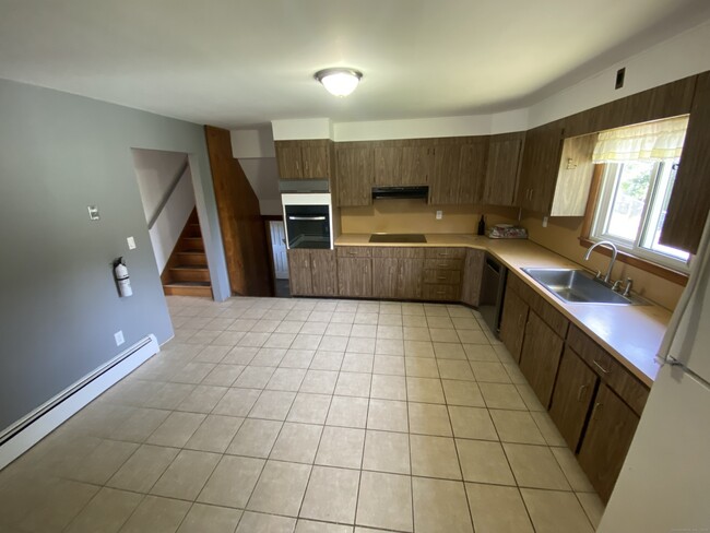 Building Photo - 205 Ardmore St
