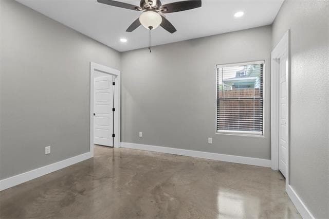 Building Photo - 1401 S 5th Ave