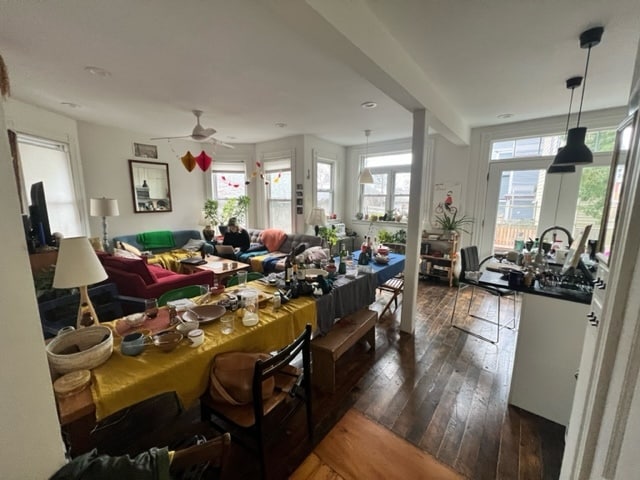 Building Photo - 184 School St