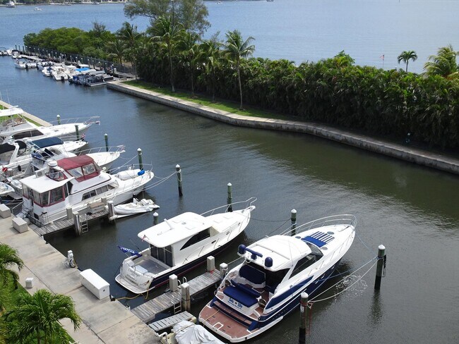 Foto del edificio - 806 E Windward Way