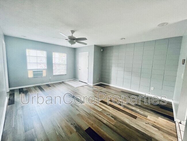 Foto del edificio - 321 24th Ave N