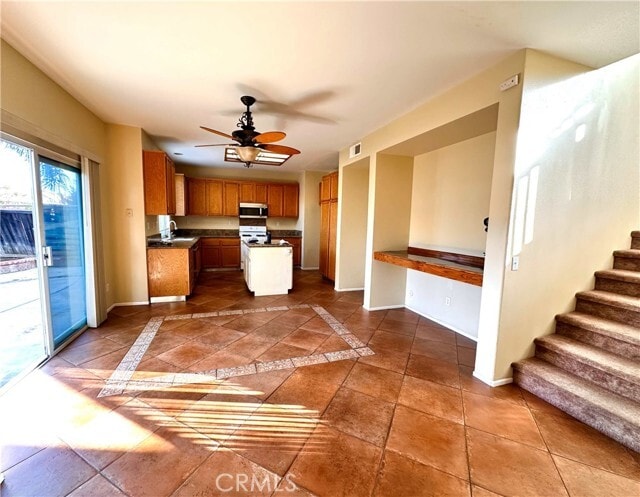 Building Photo - 42135 Chestnut Dr