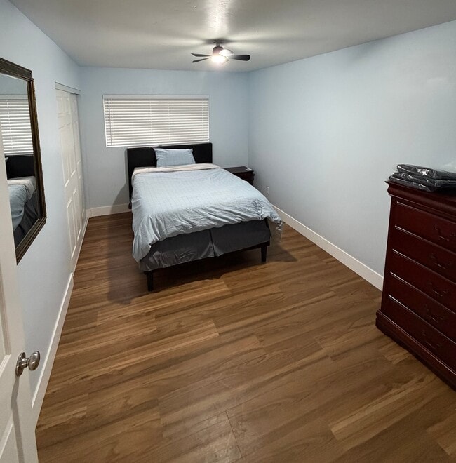 Foto del edificio - 215 Willie James Jones Ave