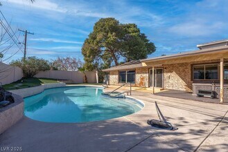 Building Photo - 1489 Santa Anita Dr