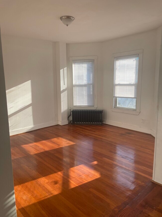 Living Room - 150 Glenway St