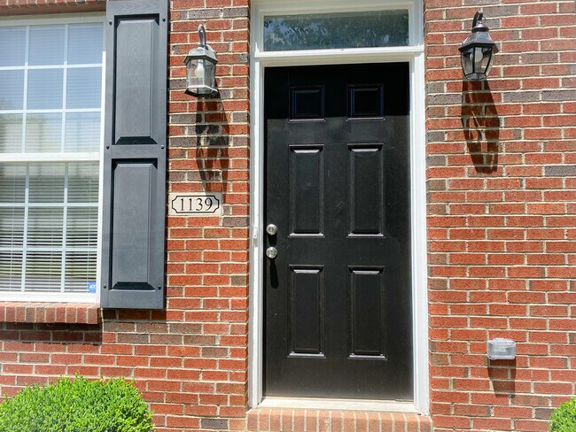 Building Photo - 1139 Unity Dr