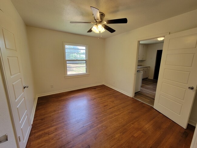 Foto del edificio - 1108 Hickory Ln