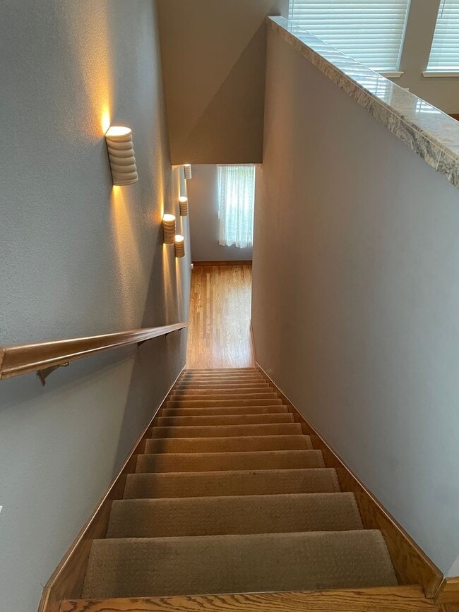 Building Photo - I STREET/22ND CORNER