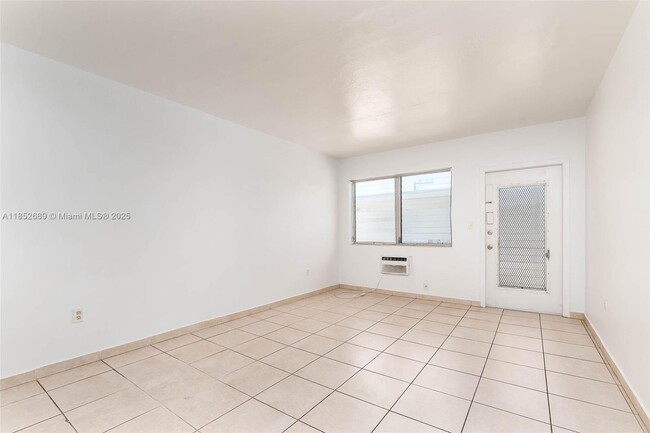 Foto del edificio - 934 Meridian Ave