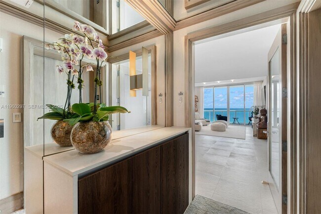 Foto del edificio - 50 South Pointe Dr