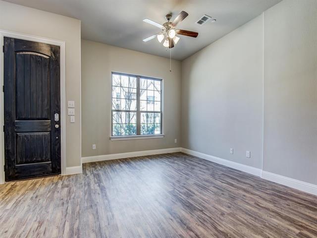 Foto del edificio - 6234 Rainbow Valley Pl