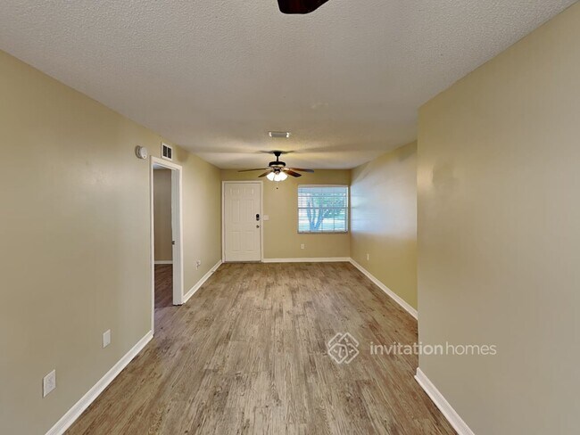 Building Photo - 340 Micanopy Ct