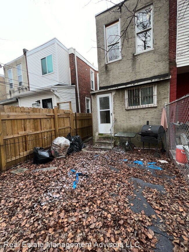 Building Photo - 3 br, 1 bath House - 32 North Salford Street