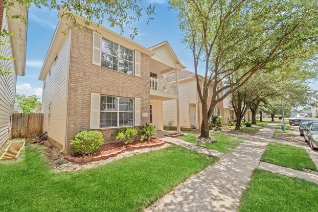 Foto del edificio - 6310 Mountain Pines Ln