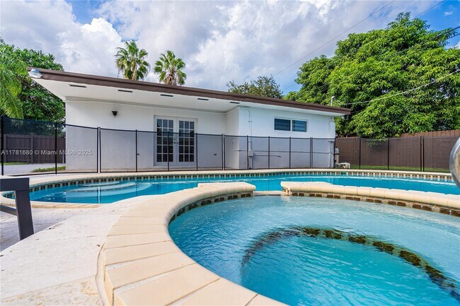 Foto del edificio - 11350 SW 51st St