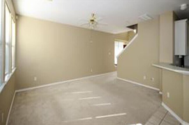 Building Photo - 63 Ledgestone Pl