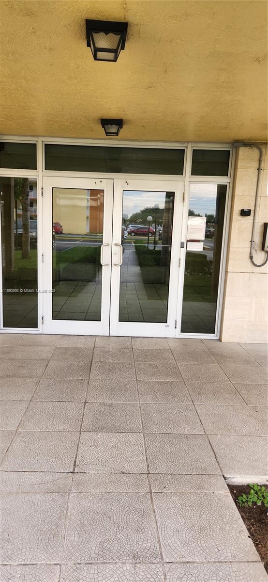Foto del edificio - 7000 NW 186th St