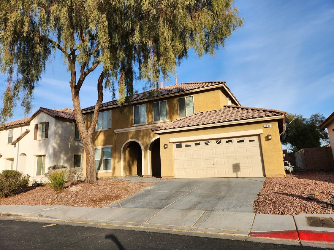 Foto principal - 5236 Scarlet Iris Ct