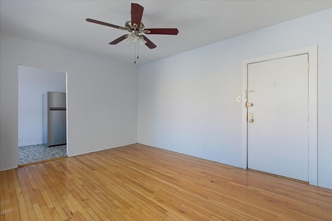 Building Photo - 1635 W Morse Ave