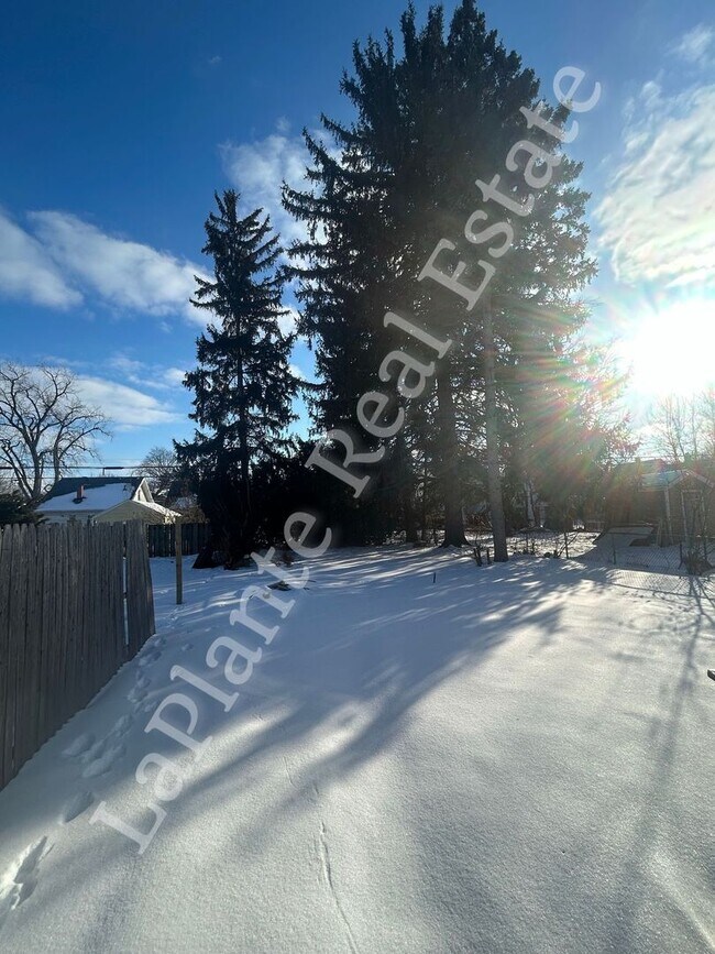 Foto del edificio - Inviting Toledo Residence with Easy Access to Major Routes