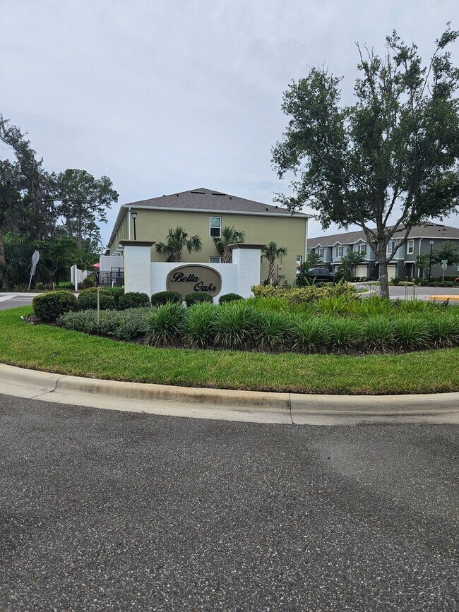 Foto del edificio - 3 bedroom 2.5 Bath home in Port Orange FL