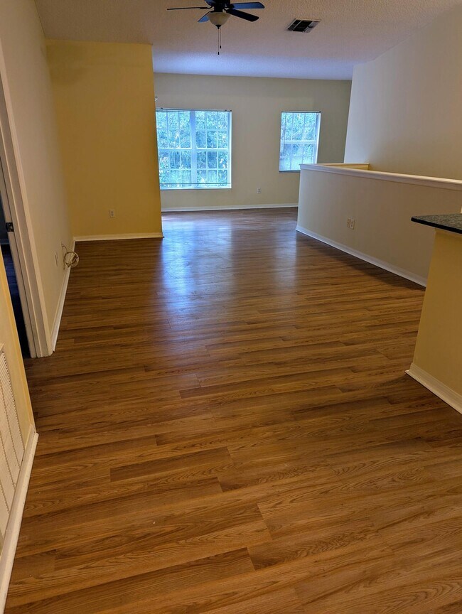 Foto del edificio - 10306 Fox Trail Rd S