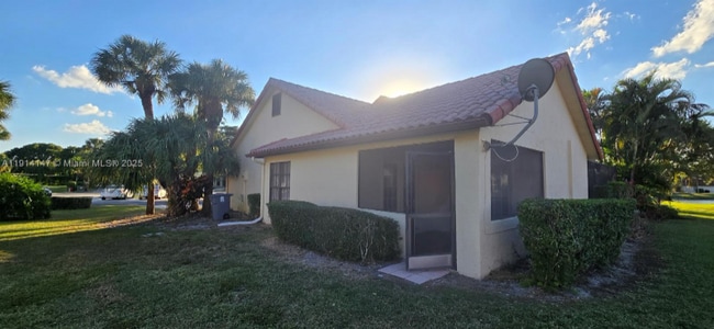 Foto del edificio - 10295 Hidden Springs Ct