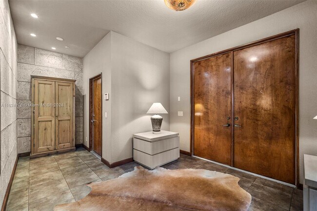 Building Photo - 2681 Center Ct Dr