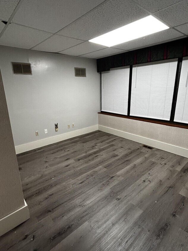 Foto principal - 313 S Hickory St