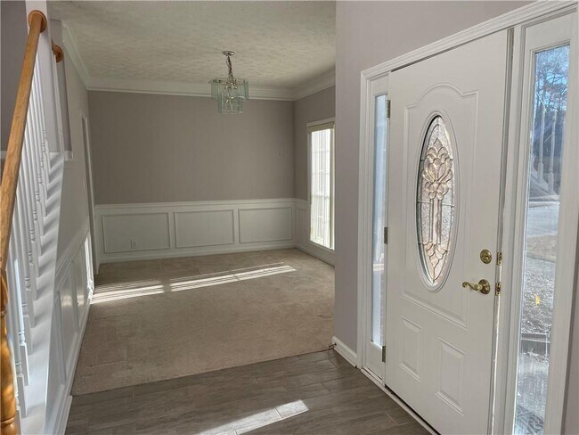 Foto del edificio - 370 Saddle Bridge Dr