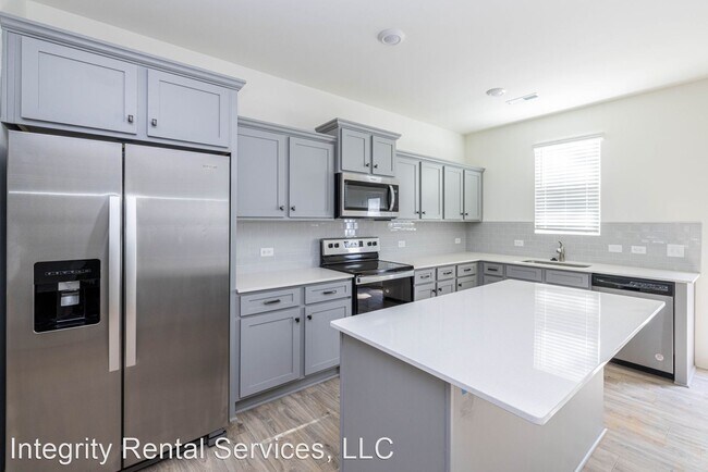 Building Photo - 3 br, 2.5 bath House - 440 Kincaid Rd