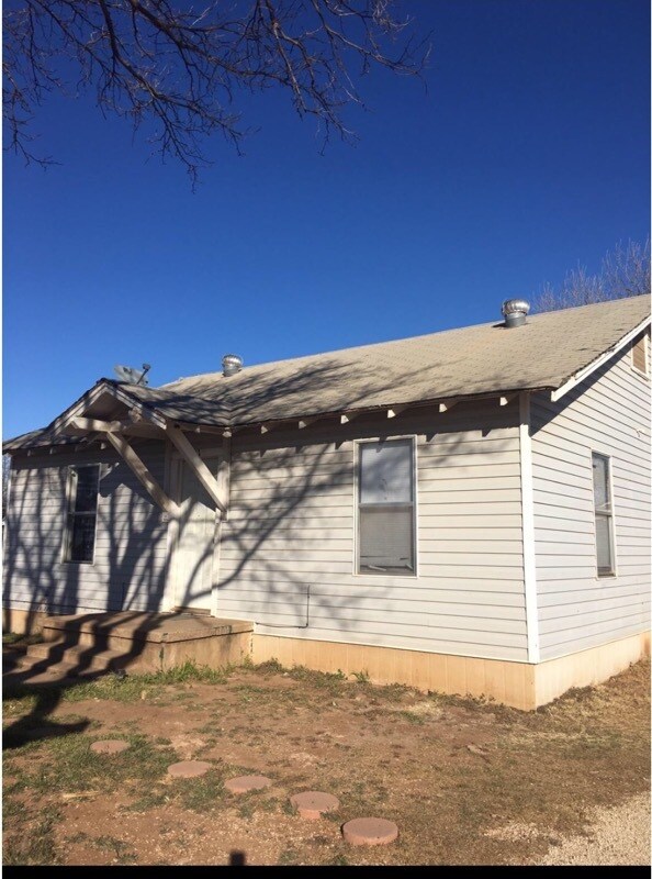 Foto principal - 1221 ave N
